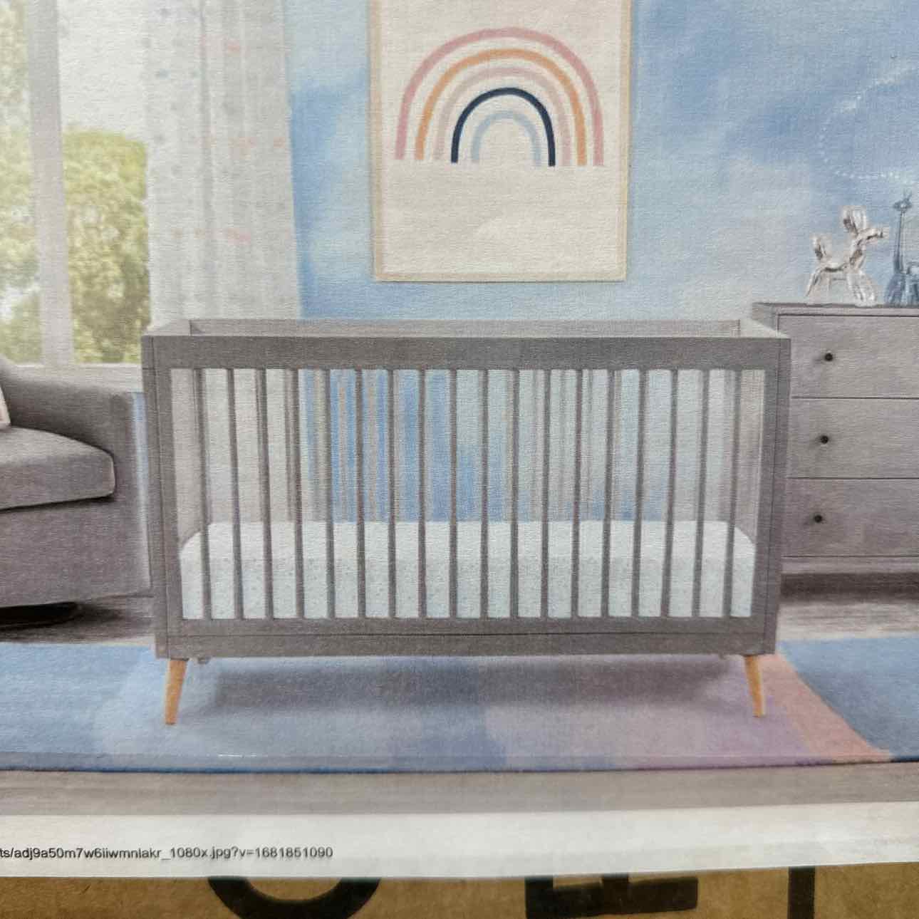 4 in 1 Convertible Crib NEW Delta Misc Items