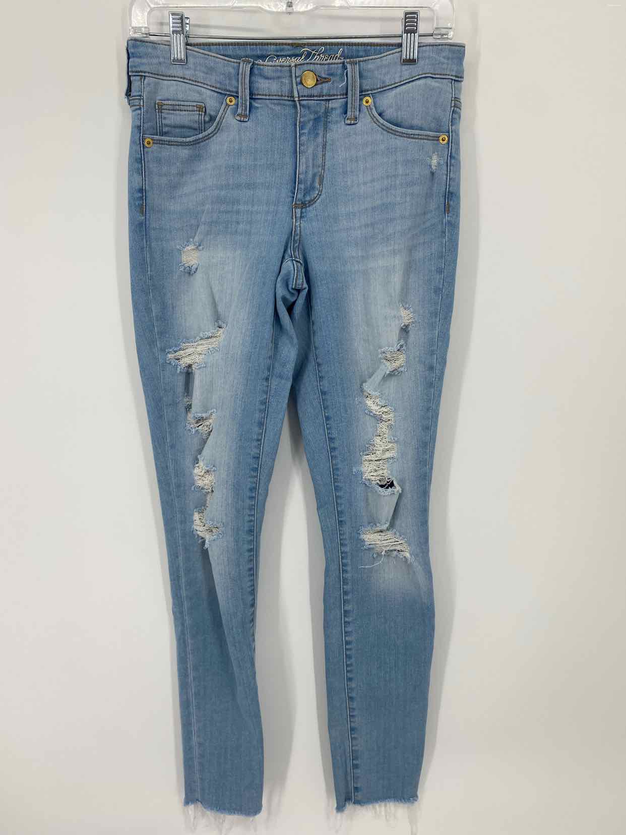 2 Universal Thread Jeans