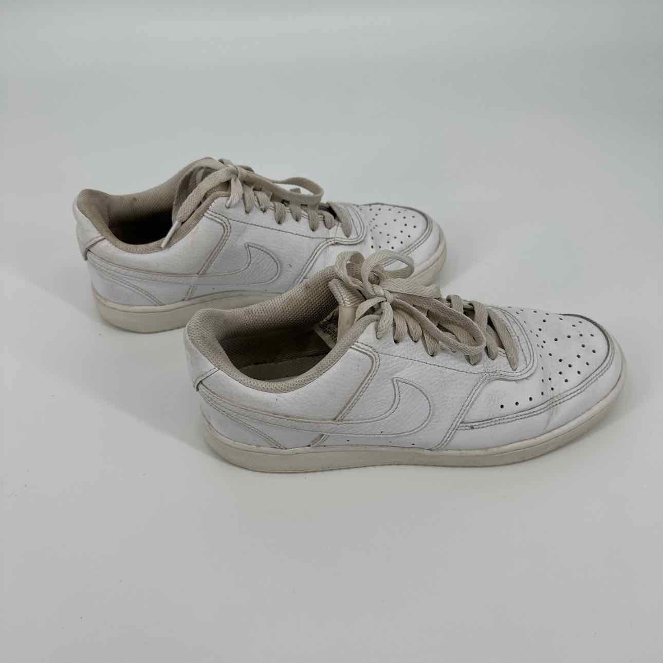 8 1/2 Nike Sneakers