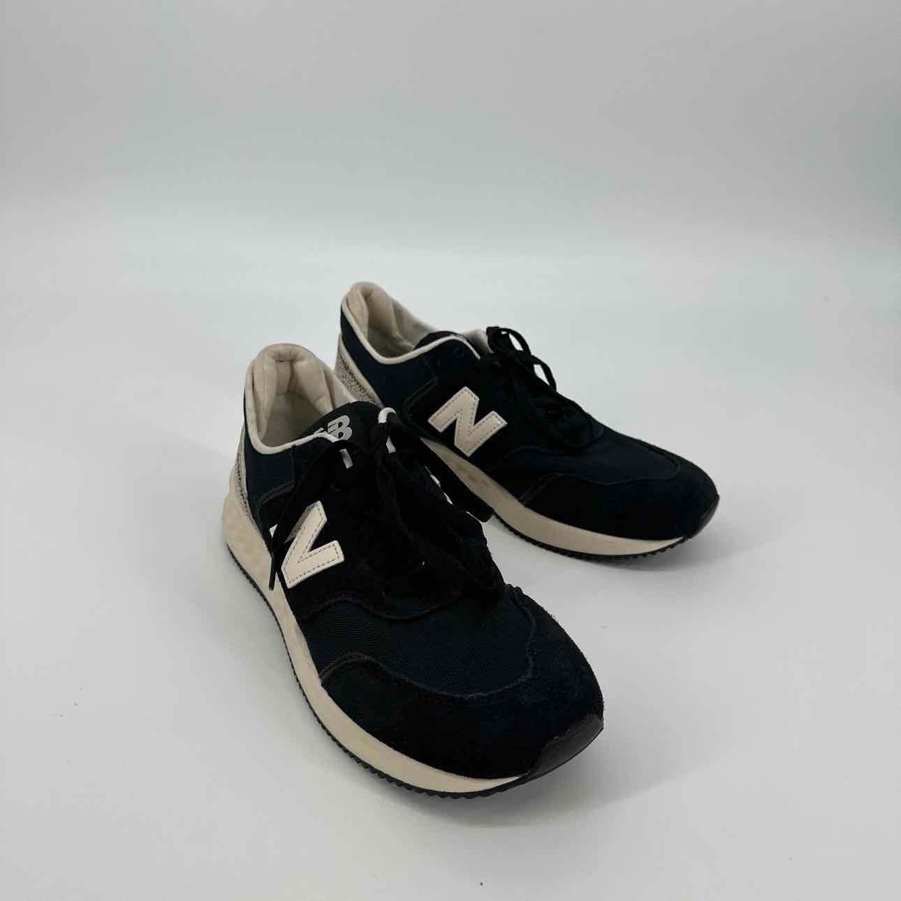 9 1/2 New Balance Sneakers